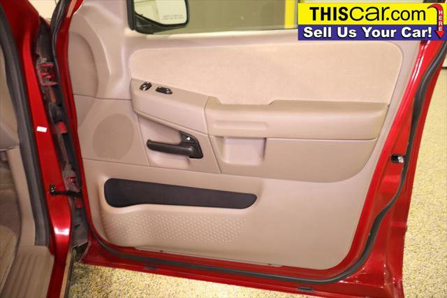 Used 2005 Ford Explorer XLT RWD image 32