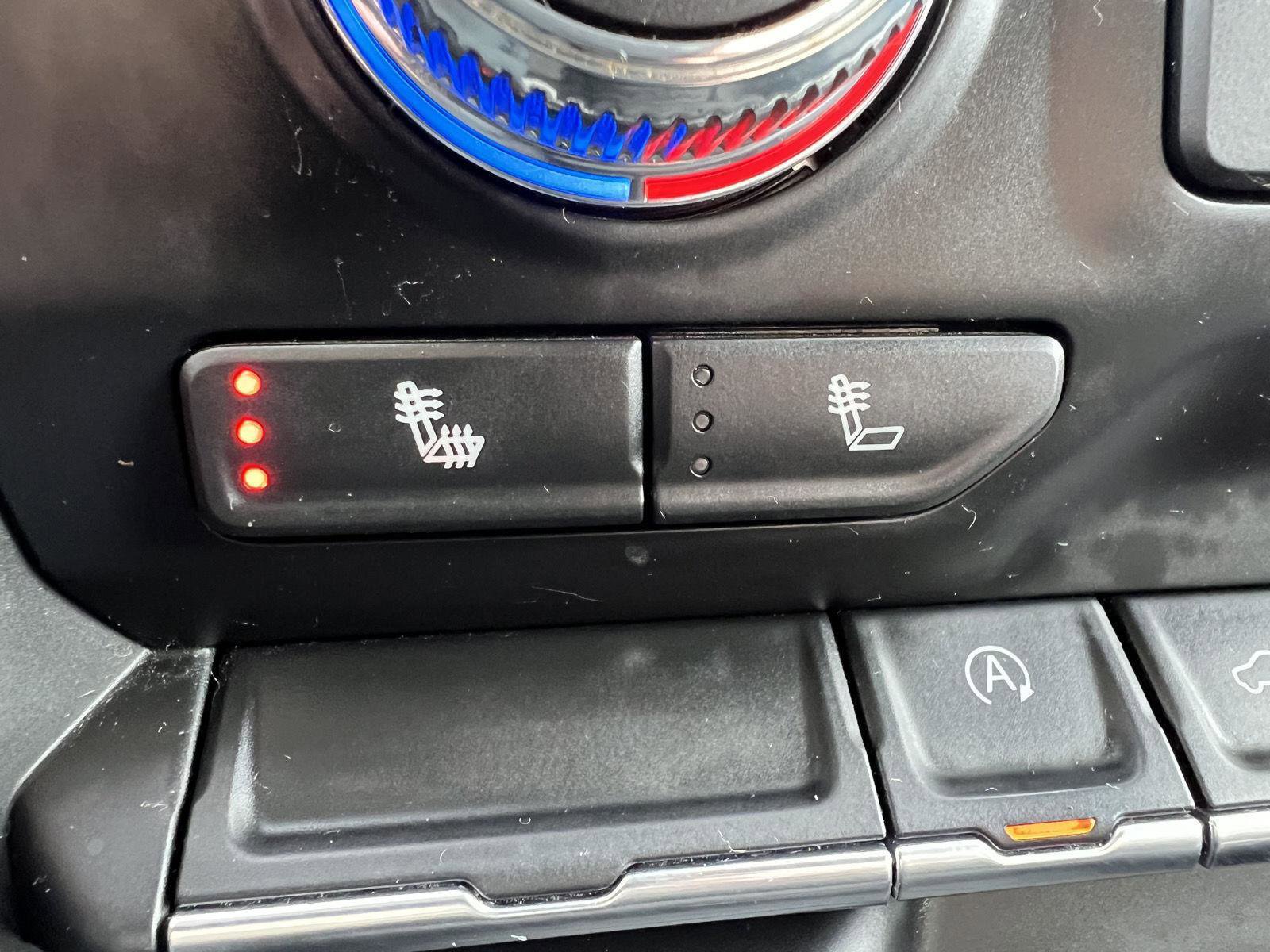 Used 2019 GMC Sierra 1500 SLE w/ SLE Value Package image 33