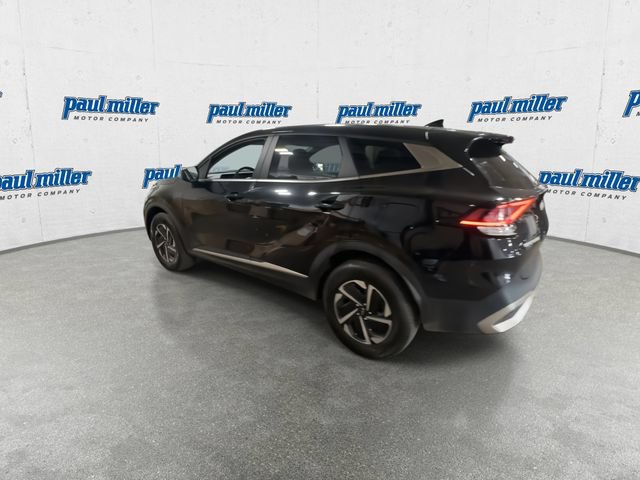 Used 2023 Kia Sportage LX AWD/4WD image 8