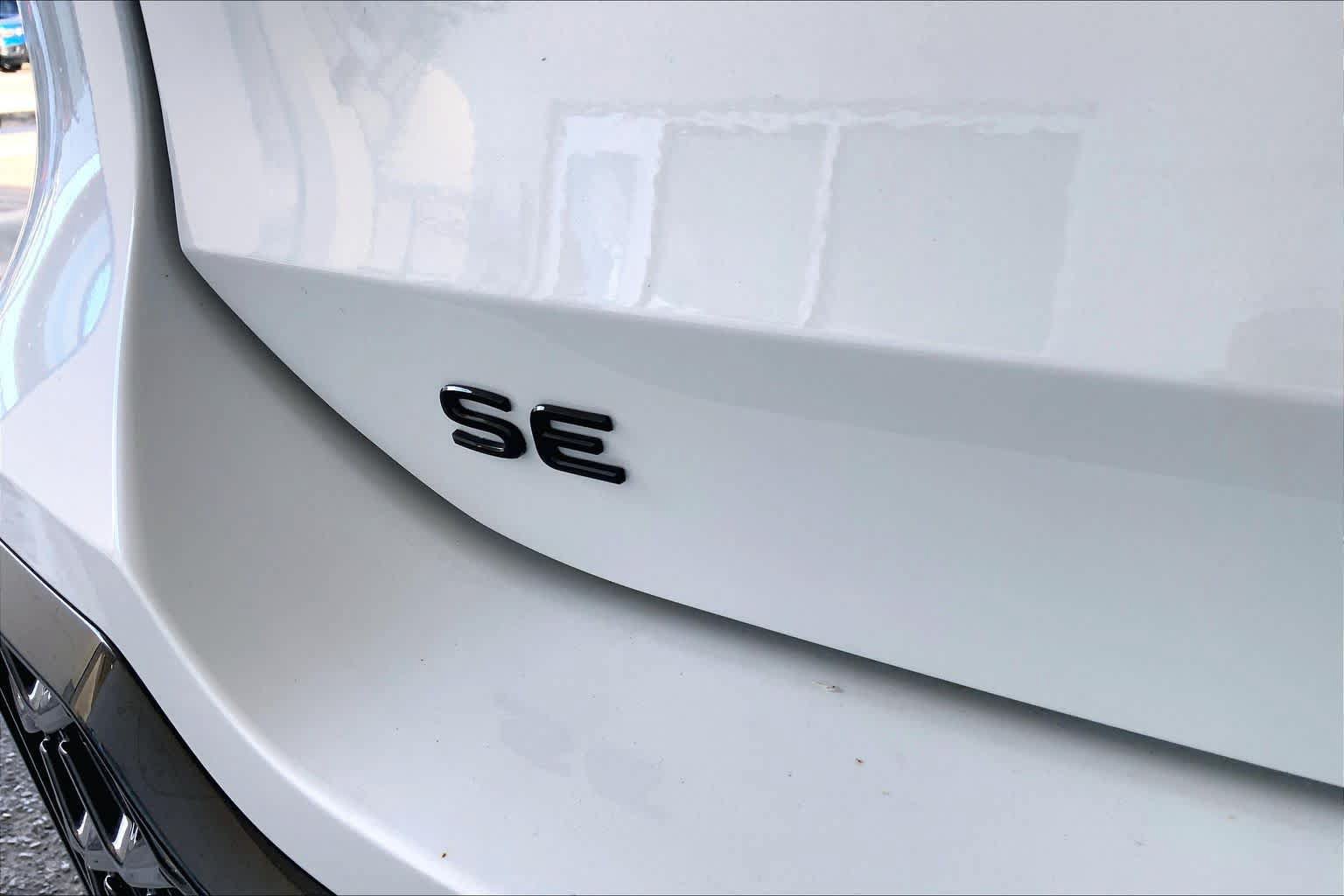 Used 2026 Volkswagen Tiguan SE R-Line FWD image 15