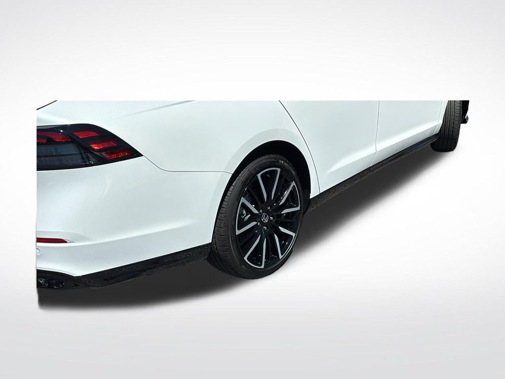 Used 2025 Honda Accord Touring image 8