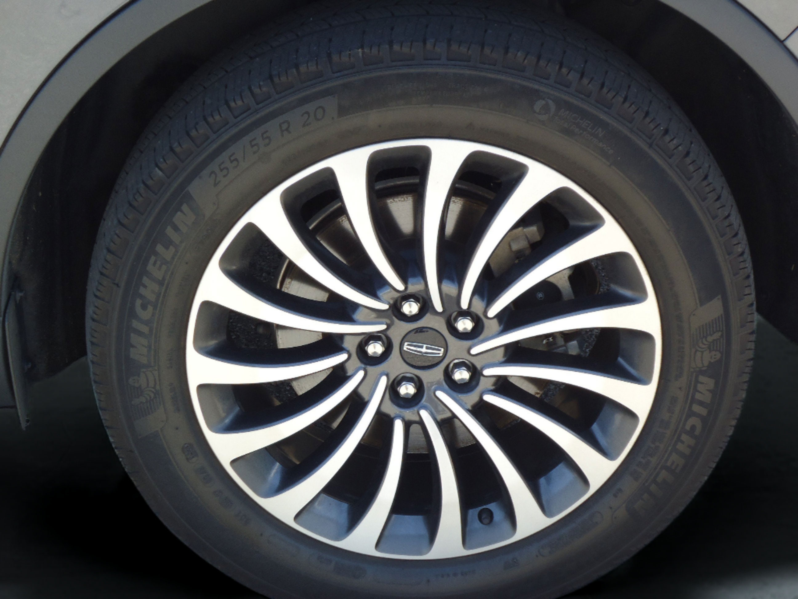 Certified 2023 Lincoln Aviator AWD w/ Premium Package image 9
