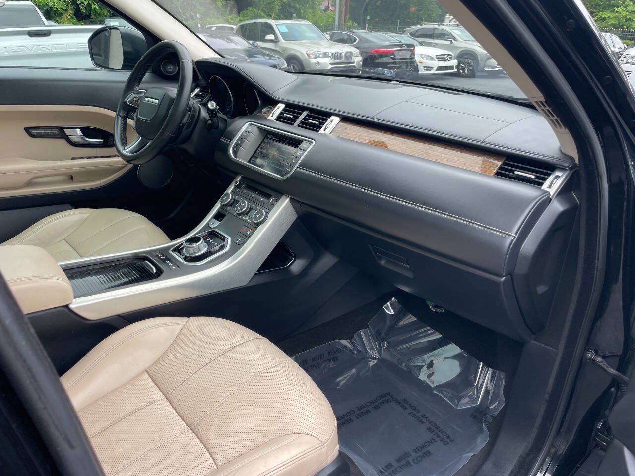 Used 2015 Land Rover Range Rover Evoque Prestige AWD/4WD image 12