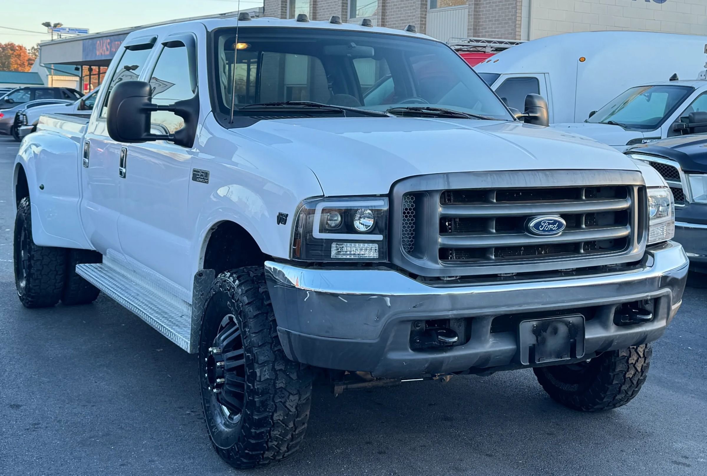 Used 2000 Ford F350 4x4 Crew Cab DRW Super Duty image 4