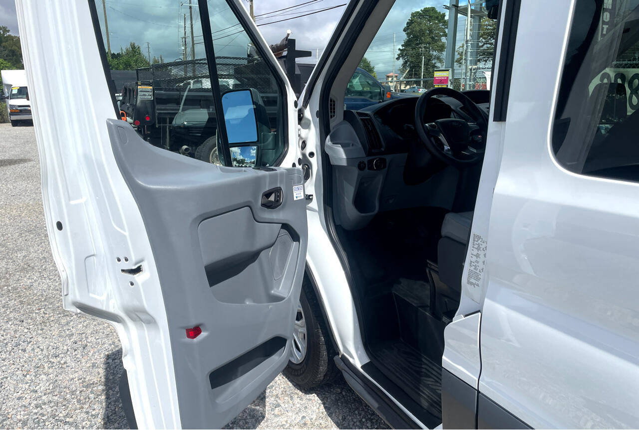 Used 2018 Ford Transit 350 XL image 10