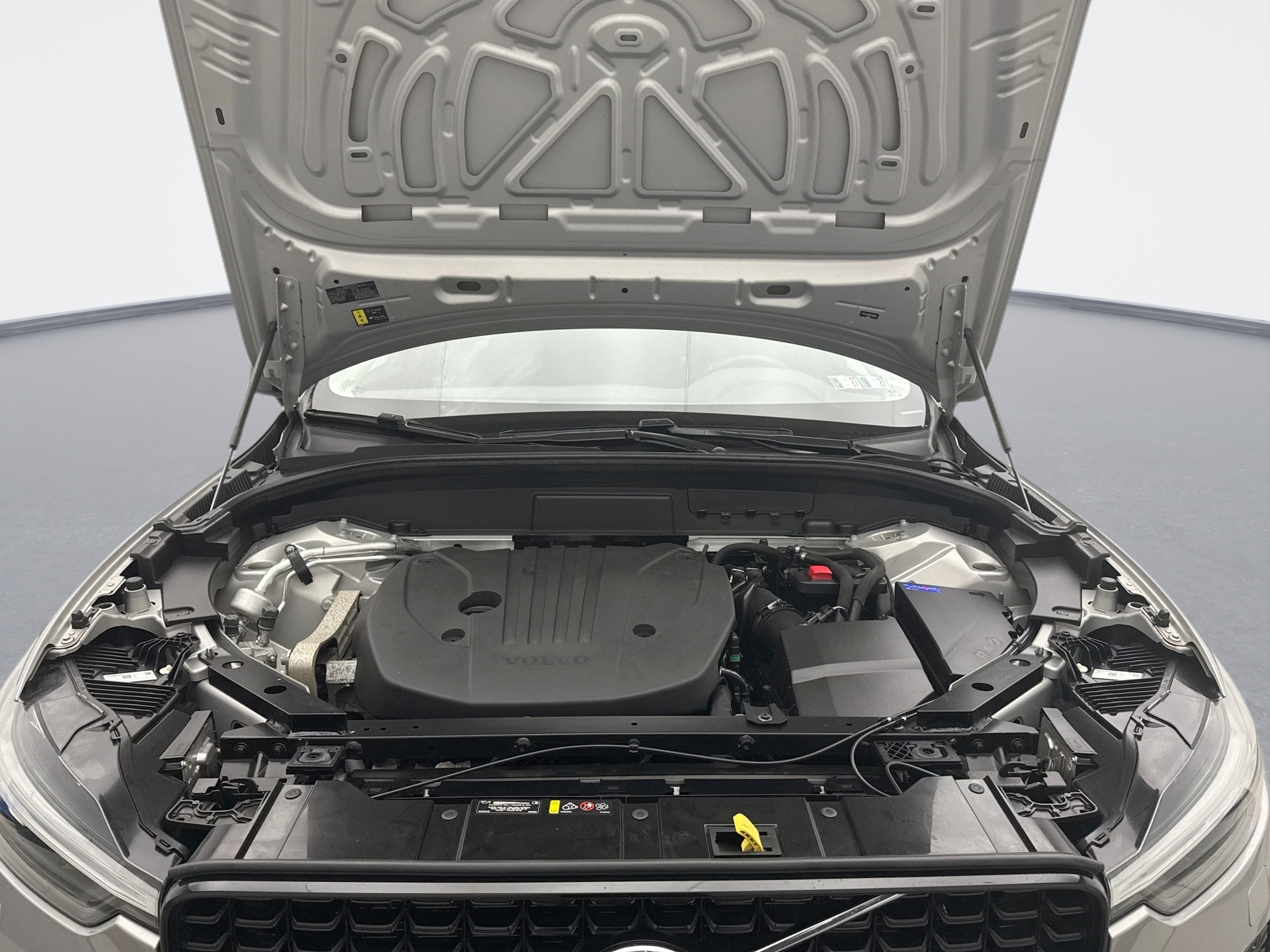 Used 2023 Volvo XC60 B5 Plus w/ Climate Package image 27