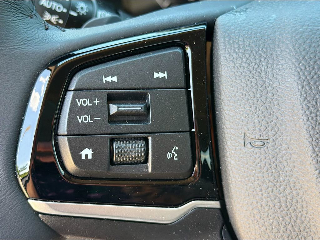 Used 2025 Honda Odyssey EX-L image 16