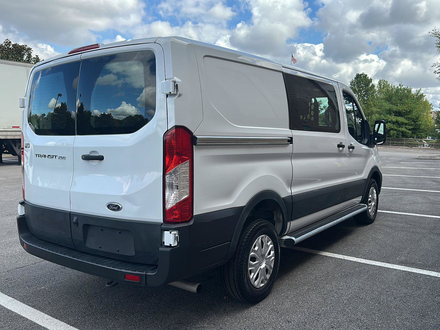 Certified 2025 Ford Transit 250 Low Roof w/ Exterior Upgrade Package RWD image 5