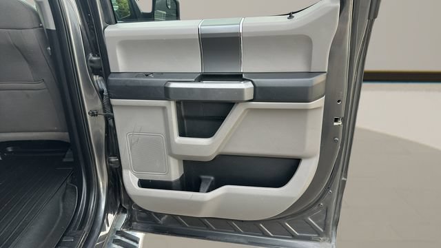 Used 2017 Ford F150 XLT w/ Equipment Group 302A Luxury AWD/4WD image 31