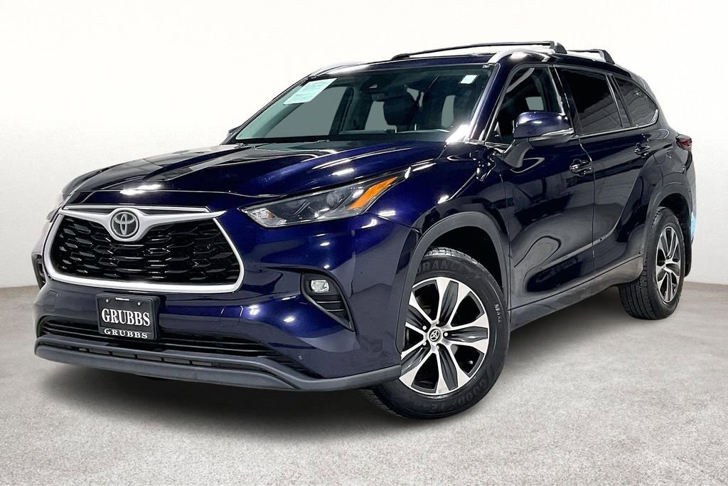 Used 2022 Toyota Highlander XLE image 14