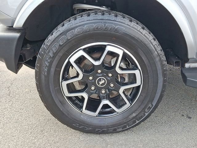 Used 2022 Ford Bronco Outer Banks AWD/4WD image 12