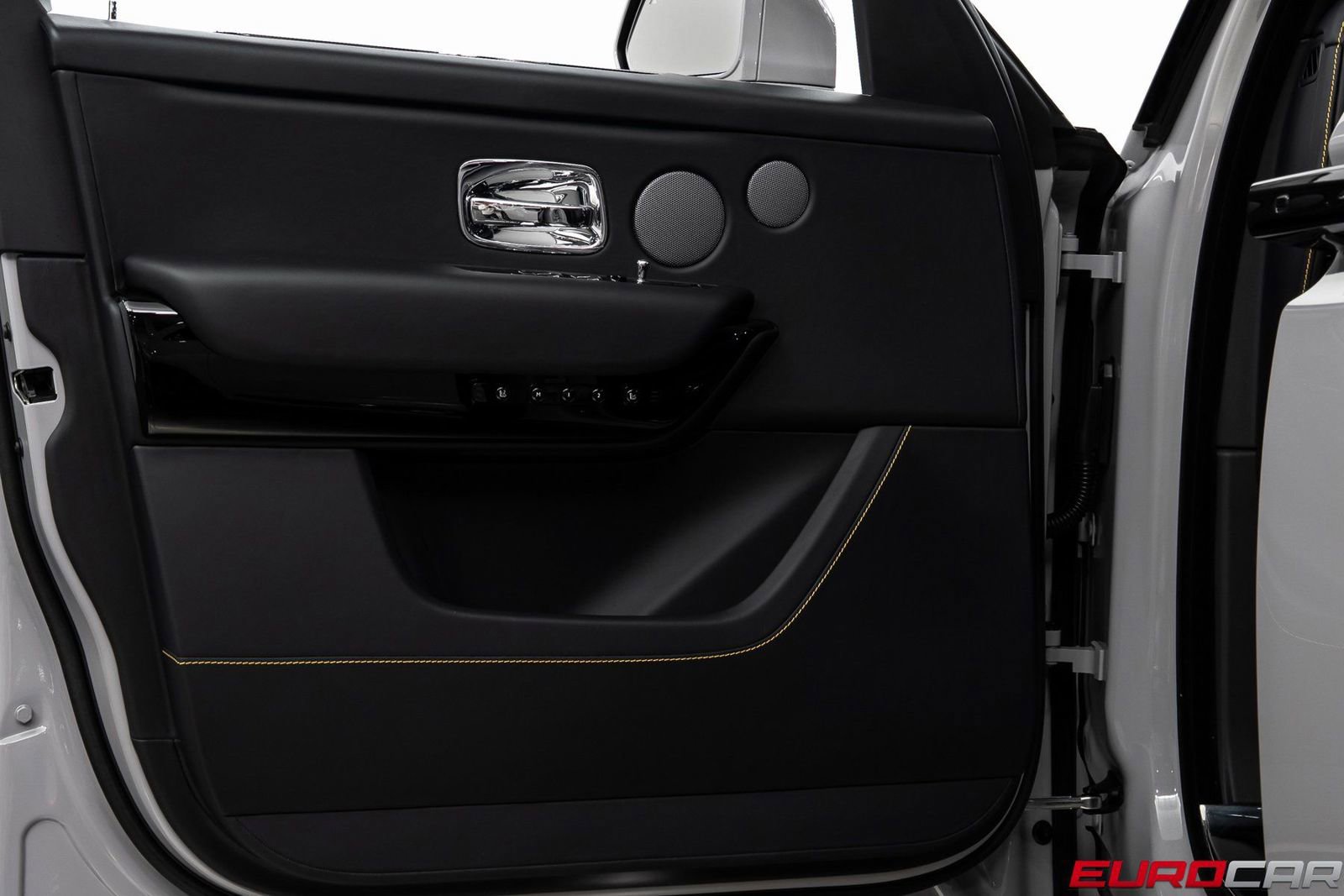 Used 2024 Rolls-Royce Cullinan image 24