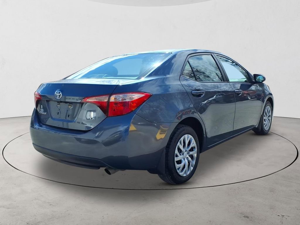 Used 2017 Toyota Corolla LE w/ Carpet Mat Package (TMS) FWD image 5