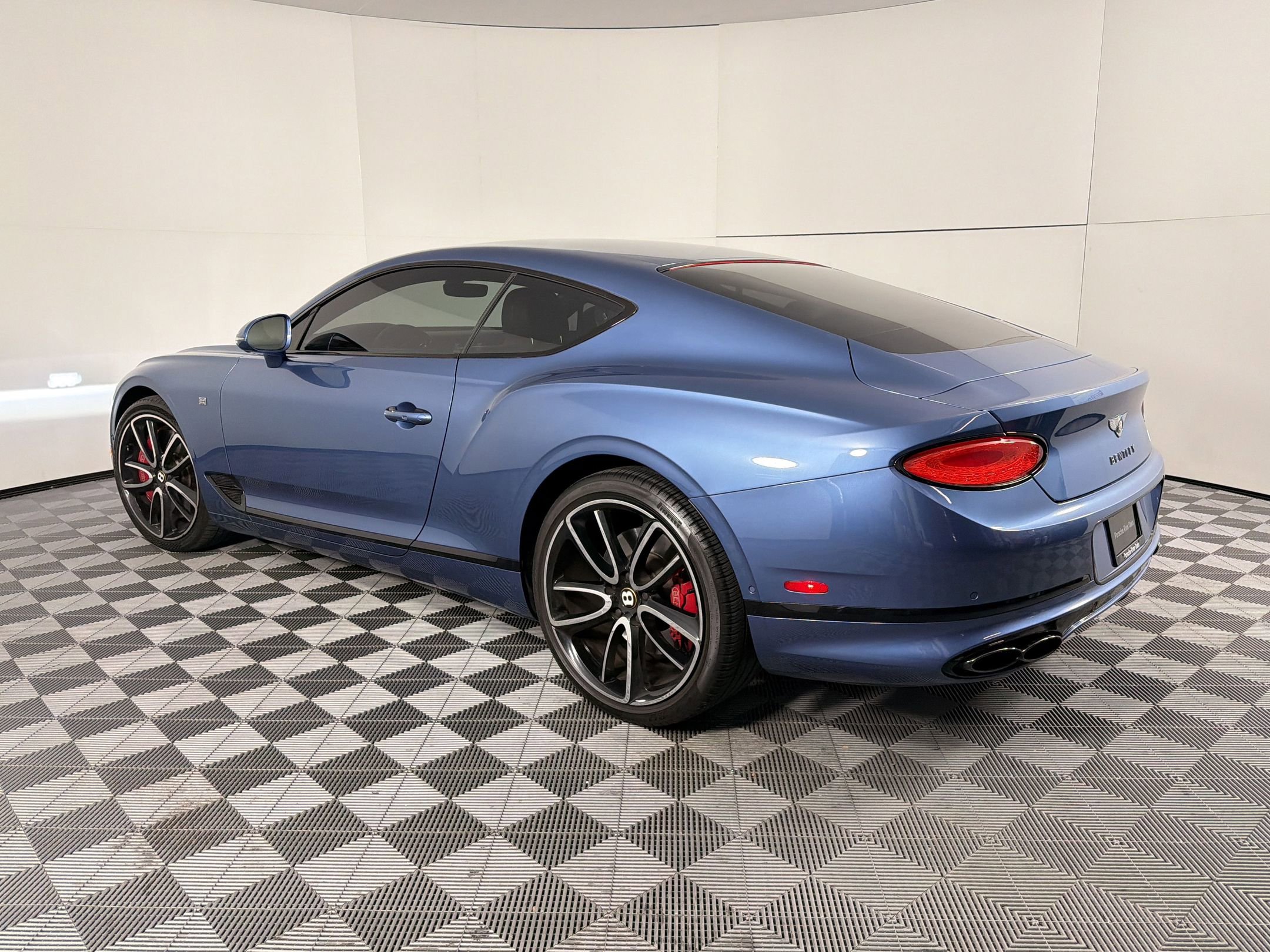 Used 2020 Bentley Continental GT V8 First Edition image 3