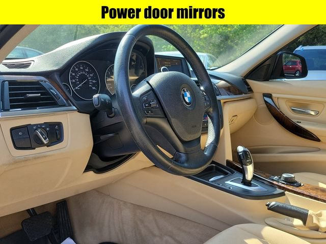 Used 2014 BMW 320i xDrive Sedan AWD/4WD image 25