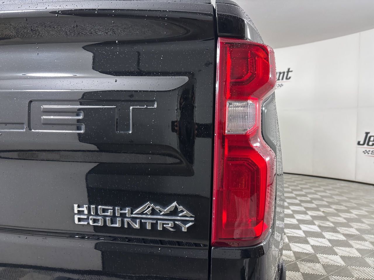 Used 2023 Chevrolet Silverado 1500 High Country w/ High Country Premium Package image 32