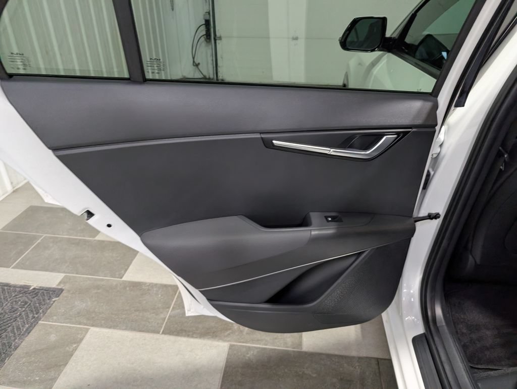 Used 2024 Kia Niro Wind FWD image 8