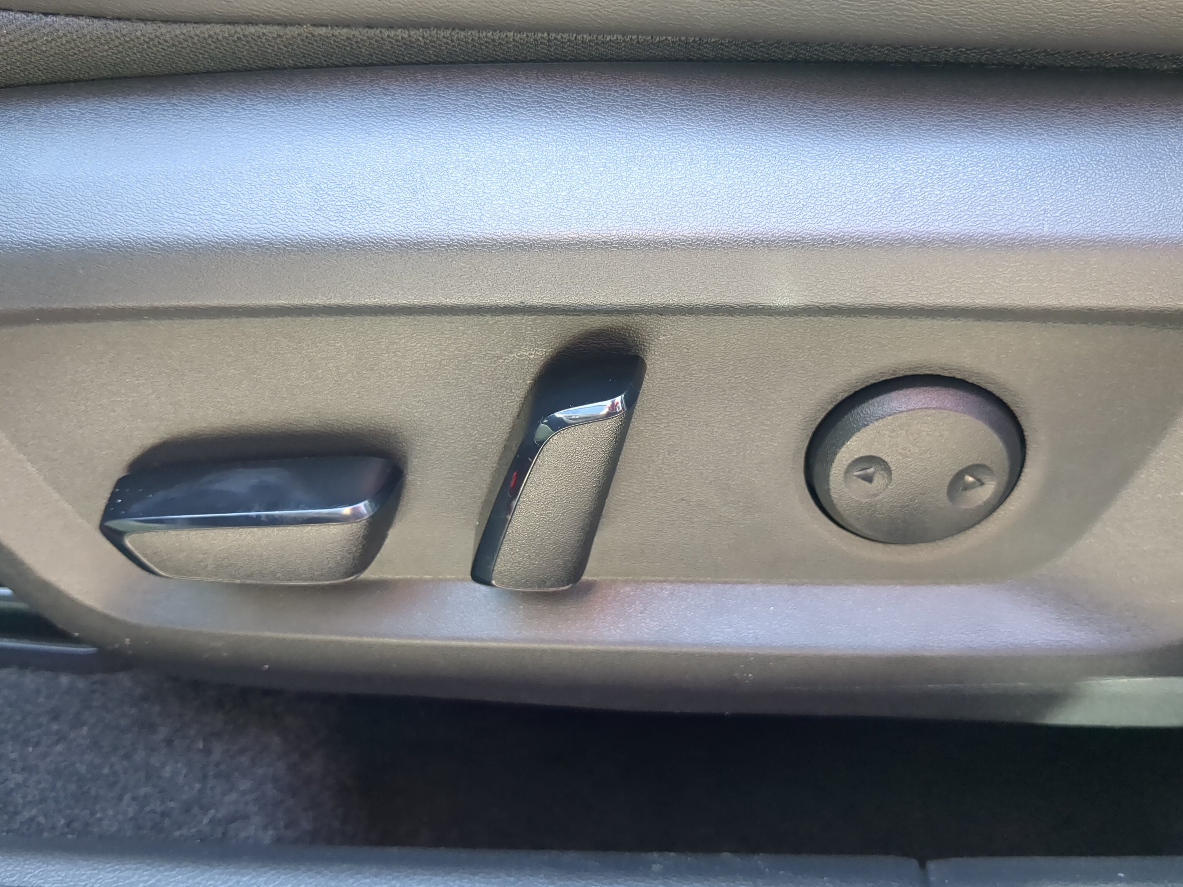 Used 2021 Nissan Rogue SV w/ Premium Package FWD image 29