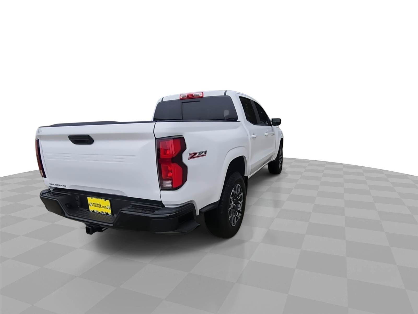 Used 2025 Chevrolet Colorado Z71 AWD/4WD image 8