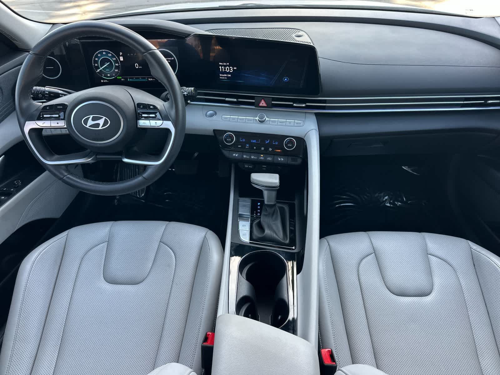Certified 2025 Hyundai Elantra Limited FWD image 4