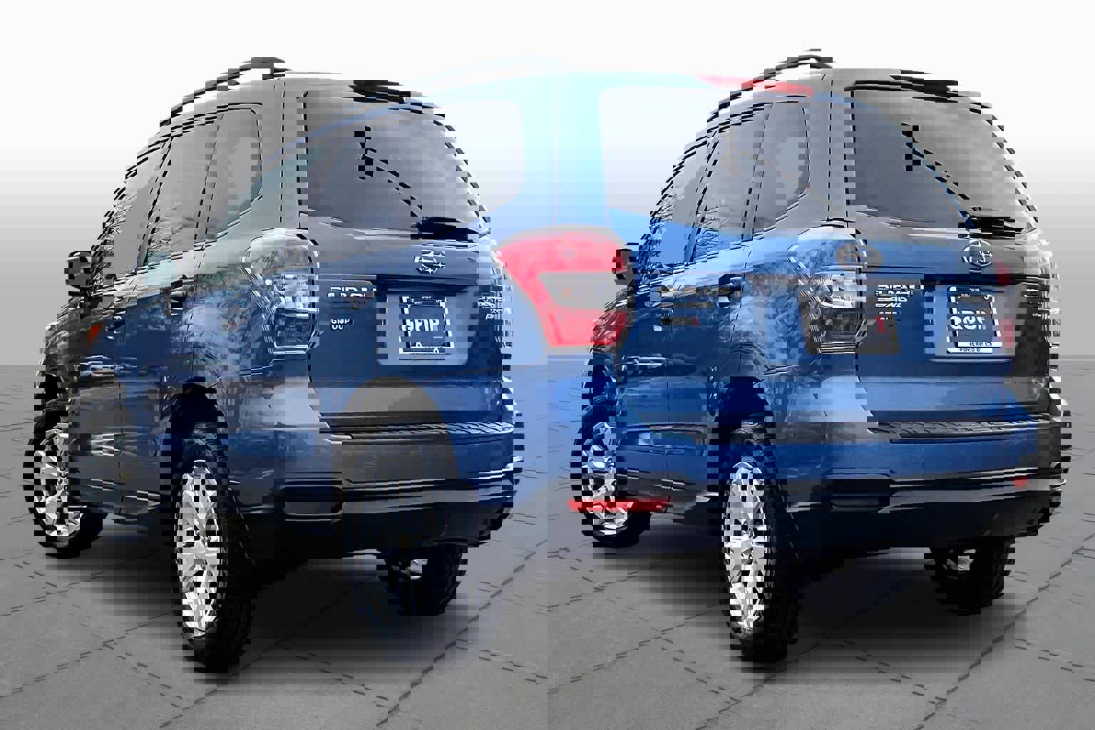 Used 2015 Subaru Forester 2.5i Premium w/ All-Weather Package image 12