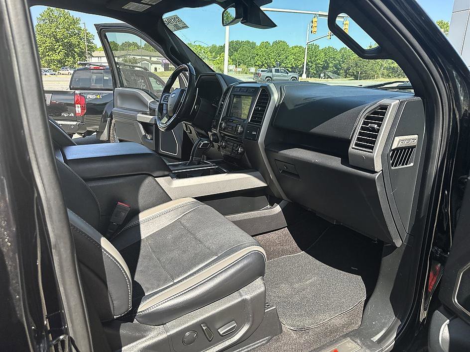 Used 2018 Ford F150 Raptor w/ Equipment Group 802A Luxury AWD/4WD image 19