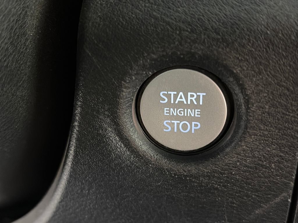 Used 2022 Nissan Frontier SV image 24