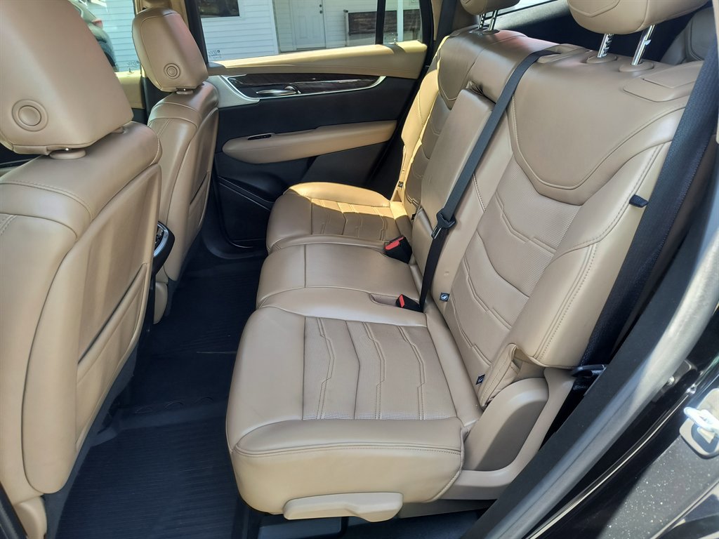 Used 2020 Cadillac XT6 Sport w/ Platinum Package AWD/4WD image 32
