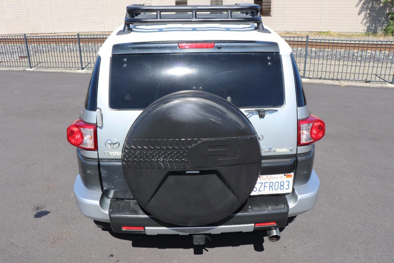 Used 2010 Toyota FJ Cruiser 4WD image 7