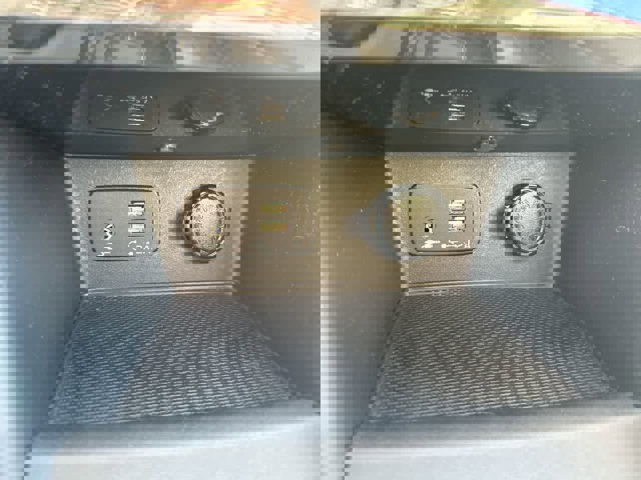 Used 2020 Subaru Forester Premium image 33