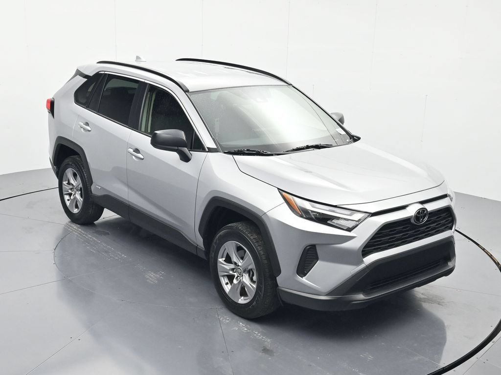 Used 2025 Toyota RAV4 LE AWD/4WD image 30