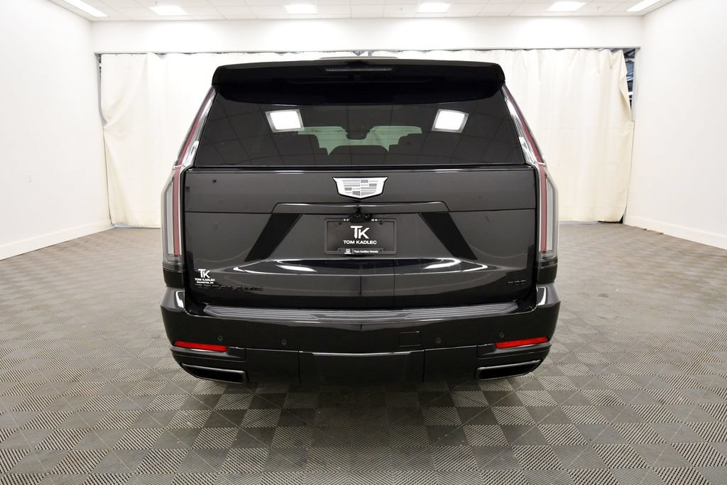 Used 2025 Cadillac Escalade Sport AWD/4WD image 6