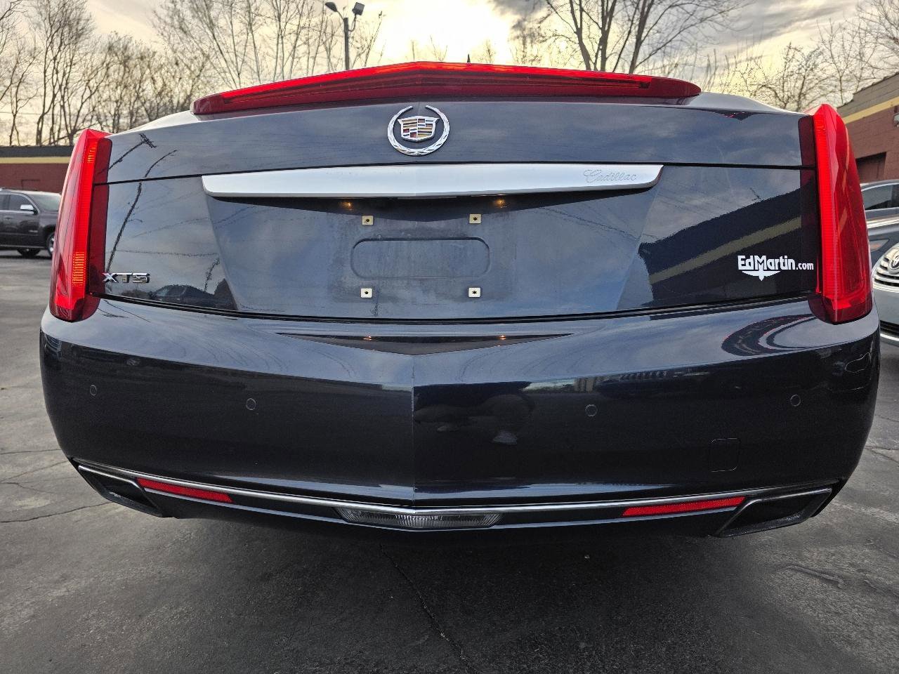 Used 2013 Cadillac XTS Luxury image 7