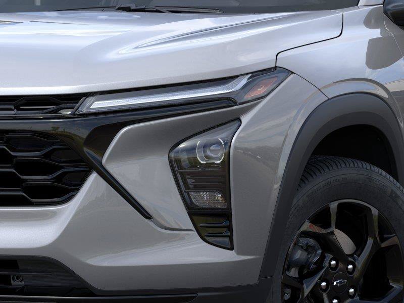 New 2026 Chevrolet Trax LT w/ Midnight Edition FWD image 10