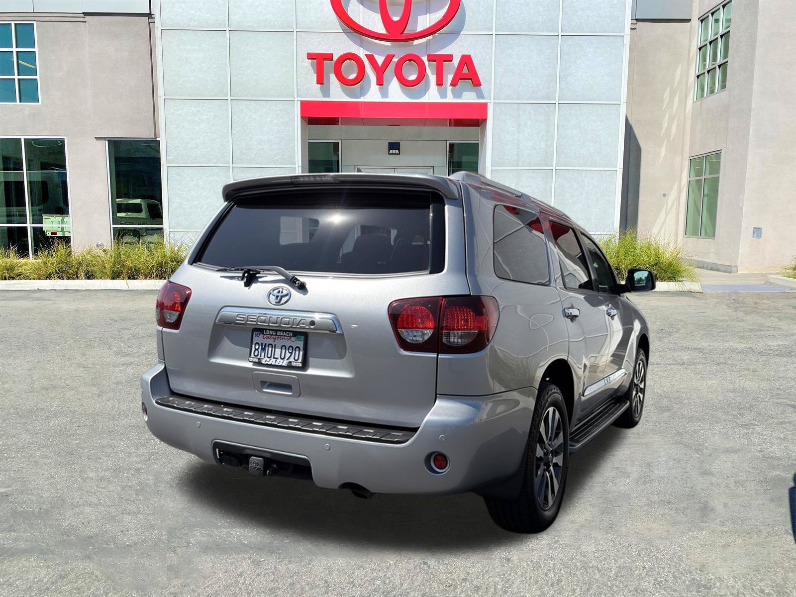 Certified 2019 Toyota Sequoia Limited w/ Safety & Convenience Package AWD/4WD image 9