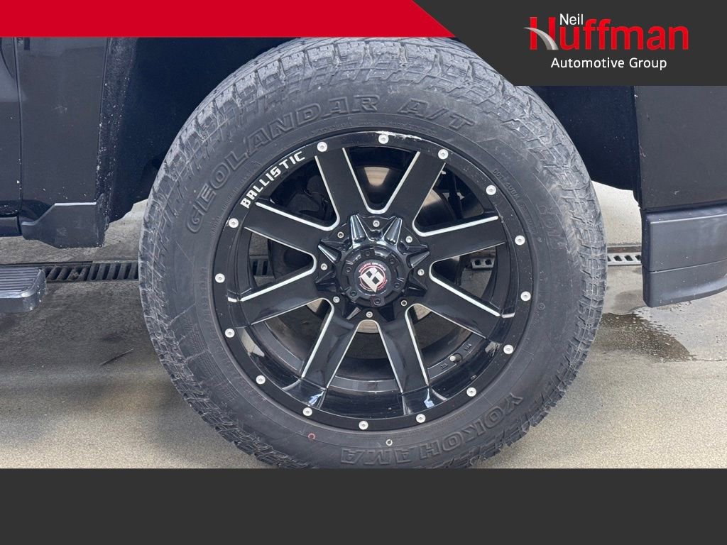 Used 2018 Chevrolet Silverado 1500 Custom w/ Custom Value Package image 4