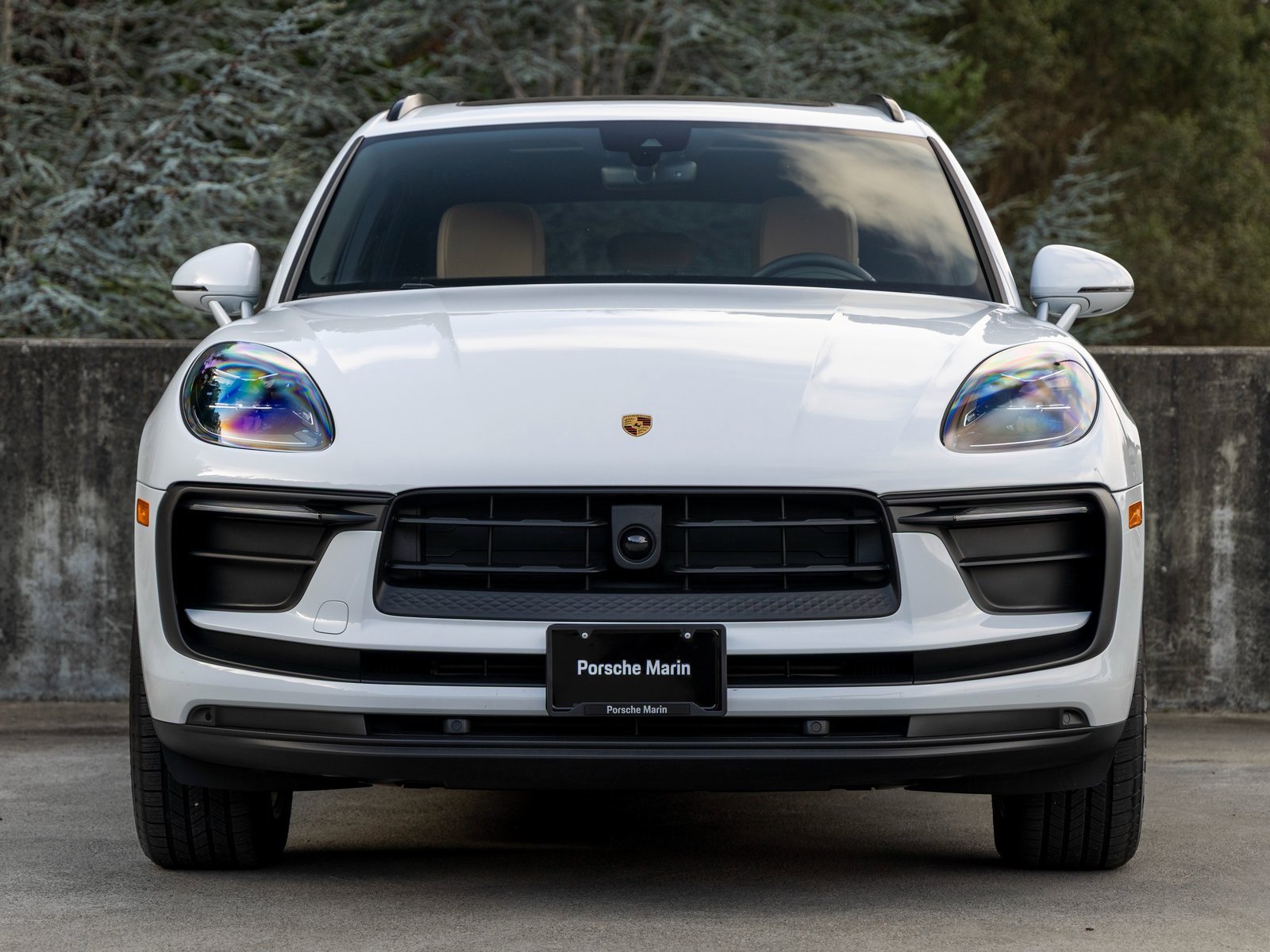 Certified 2025 Porsche Macan image 8