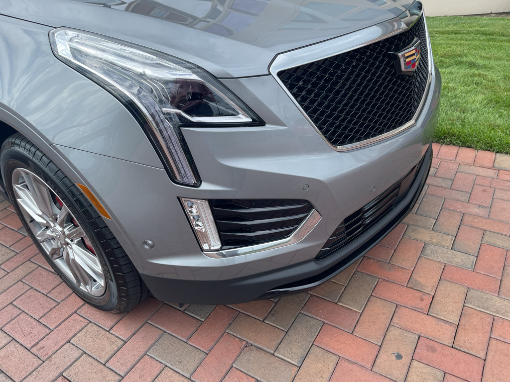 Used 2026 Cadillac XT5 Sportv w/ LPO, Floor Liner Package AWD/4WD image 4