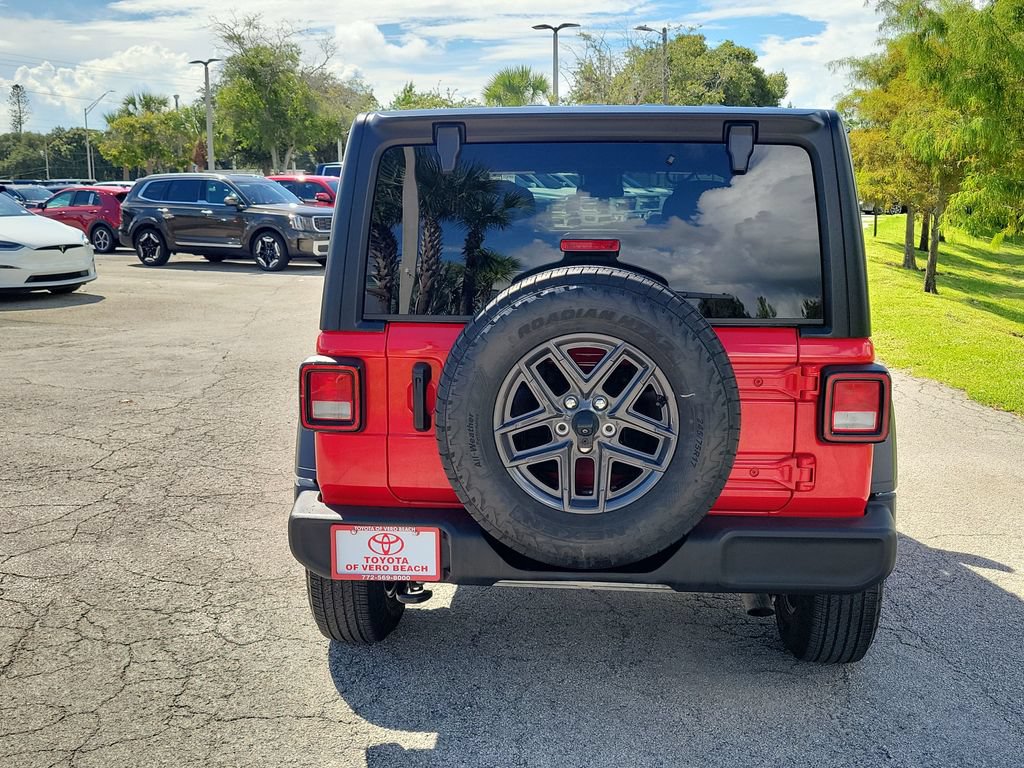 Used 2025 Jeep Wrangler Unlimited Sport AWD/4WD image 6