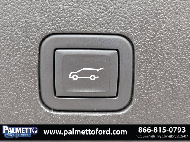 Used 2023 GMC Yukon Denali Ultimate image 13