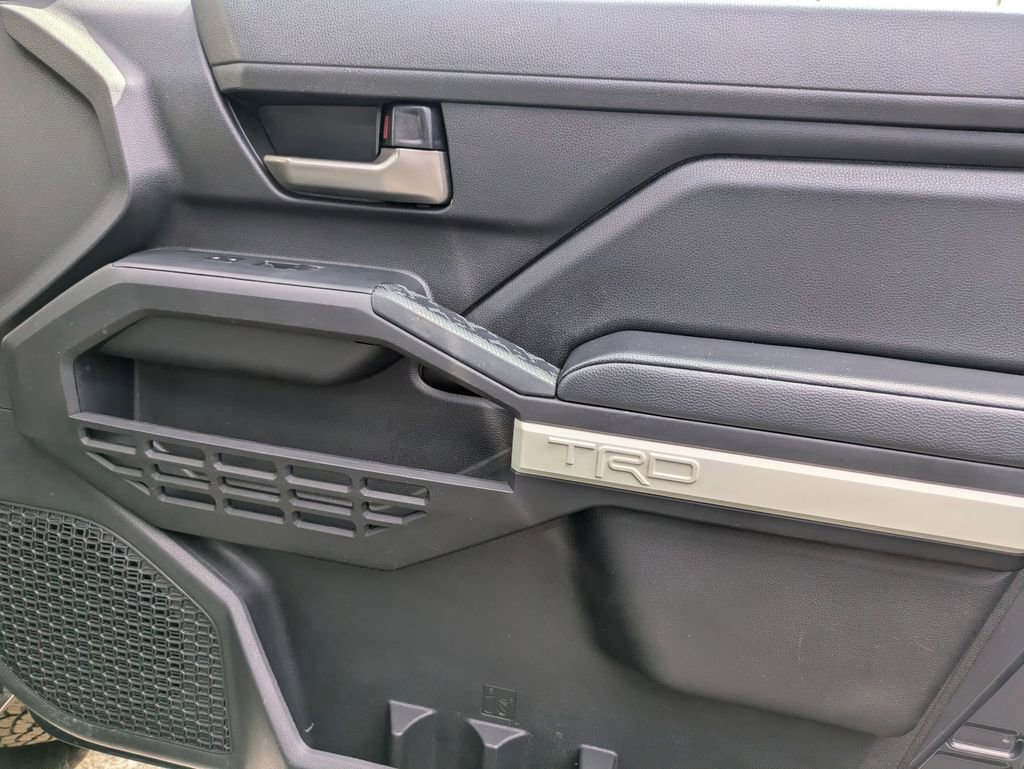 Used 2024 Toyota Tacoma TRD Off-Road image 32