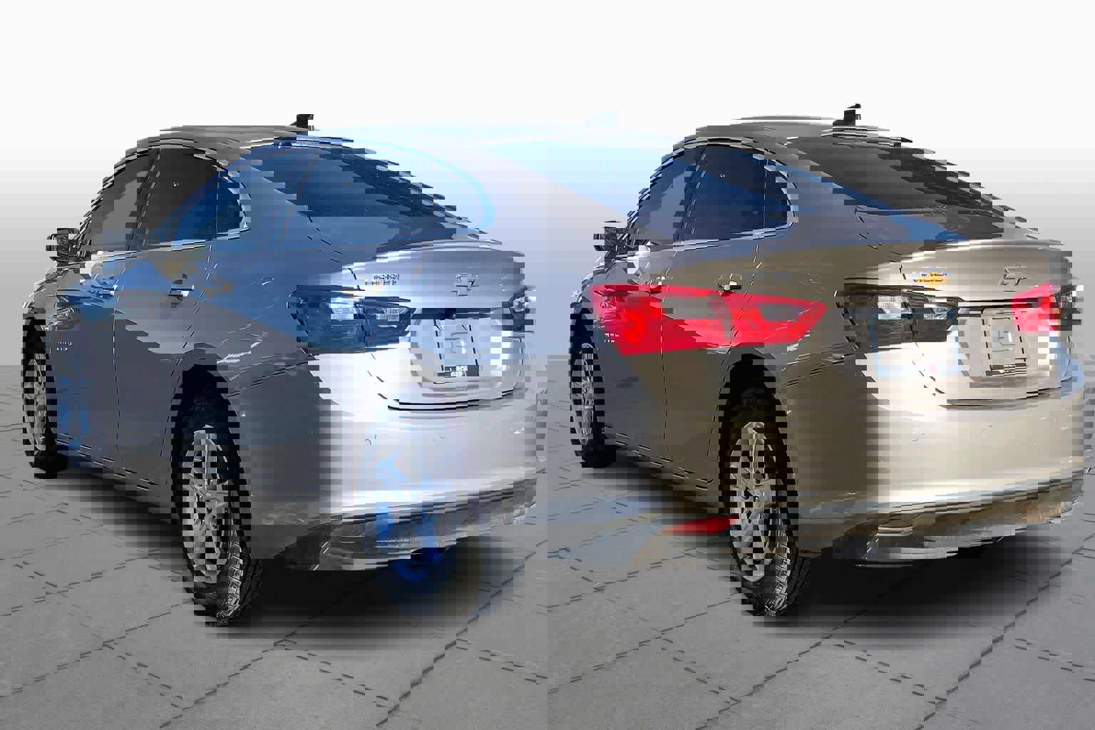 Certified 2025 Chevrolet Malibu LS image 12