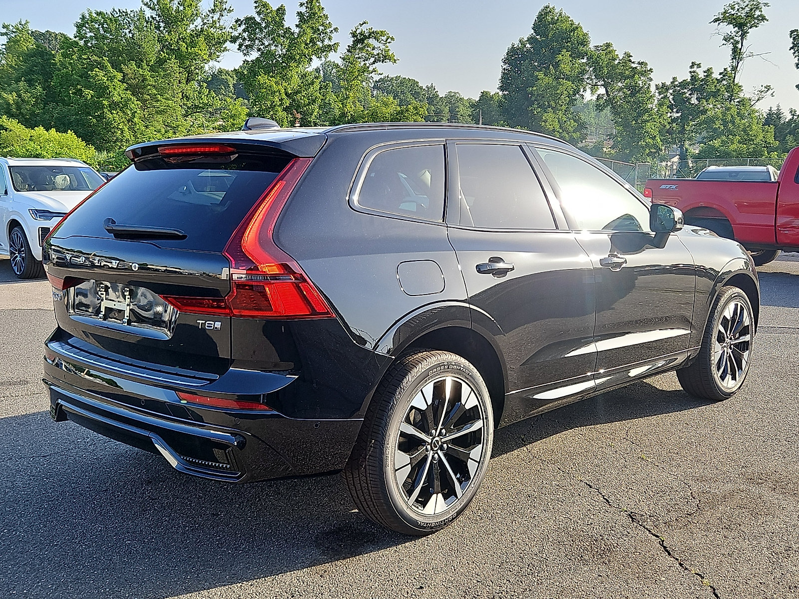 New 2026 Volvo XC60 T8 Plus w/ Protection Package Premier AWD/4WD image 6