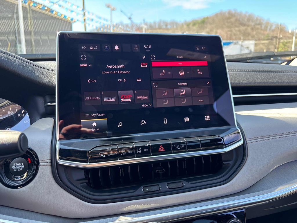 Used 2024 Jeep Compass Limited image 19