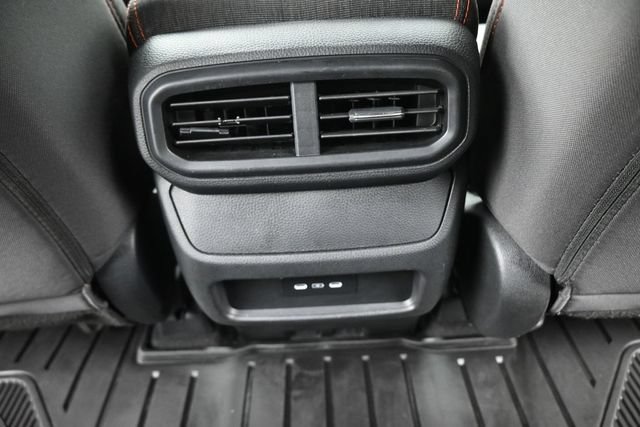 Used 2025 Honda Pilot Sport image 16