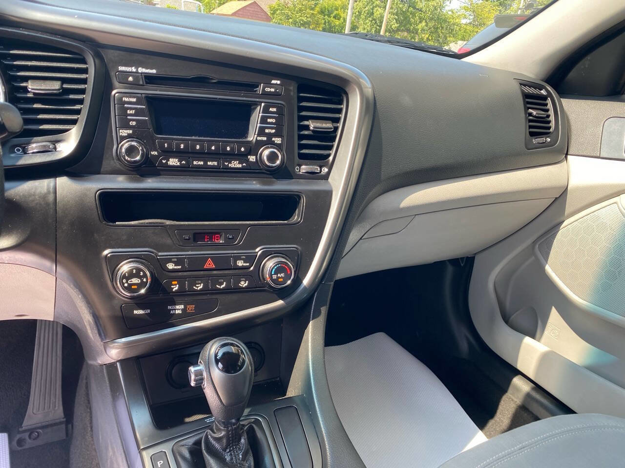 Used 2011 Kia Optima LX w/ Convenience Pkg image 14