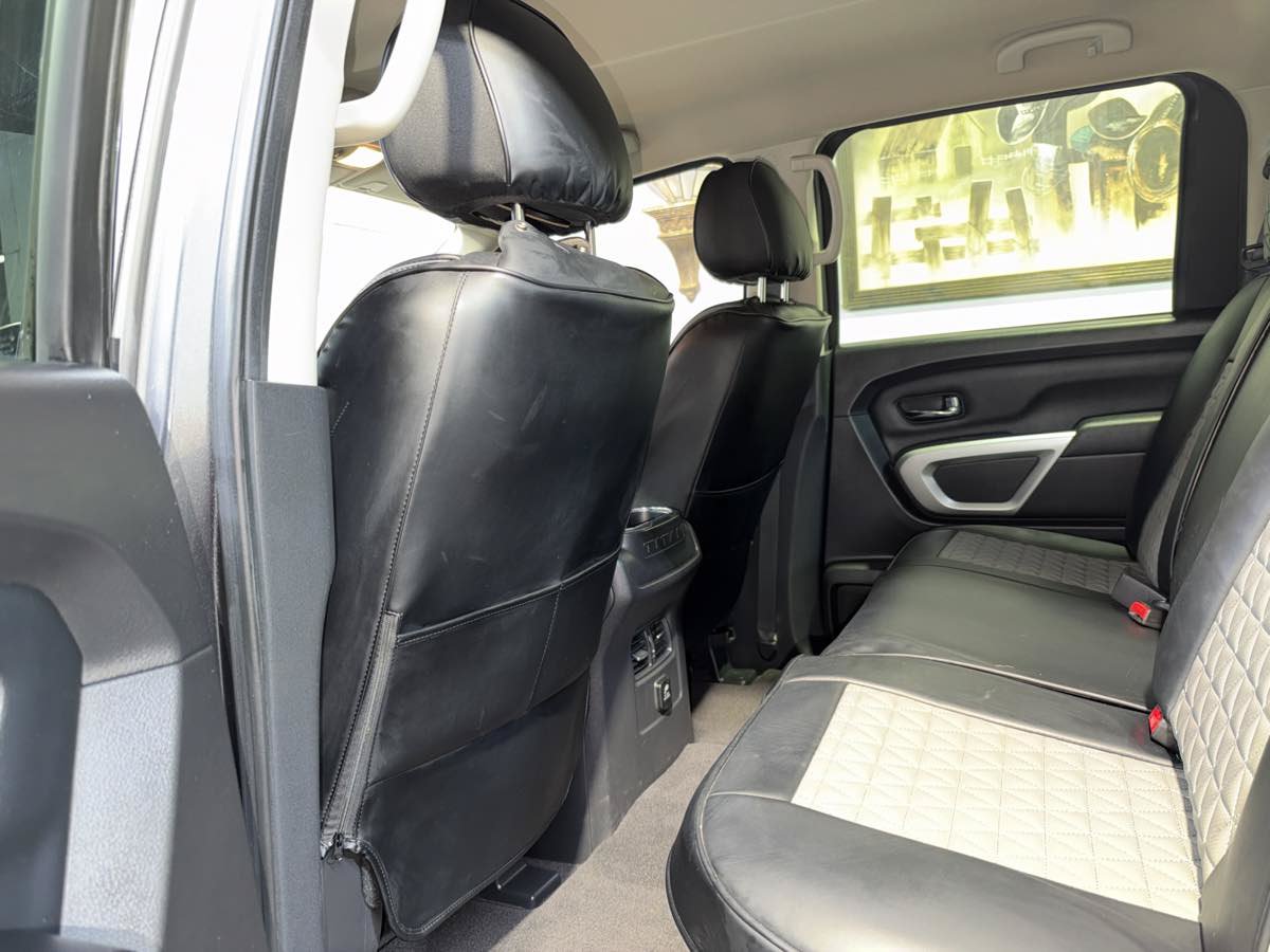 Used 2017 Nissan Titan SV AWD/4WD image 19