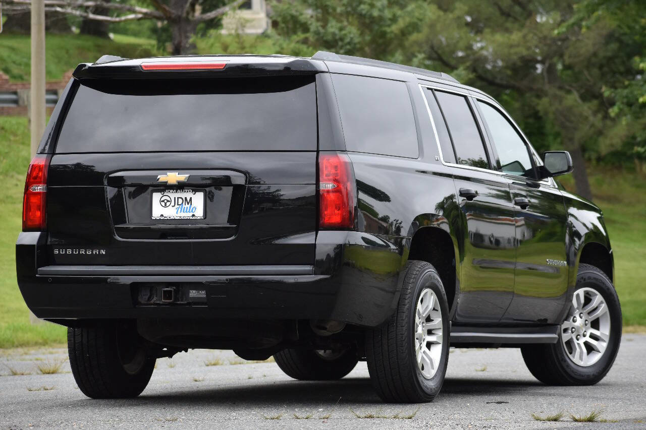 Used 2018 Chevrolet Suburban LT AWD/4WD image 5
