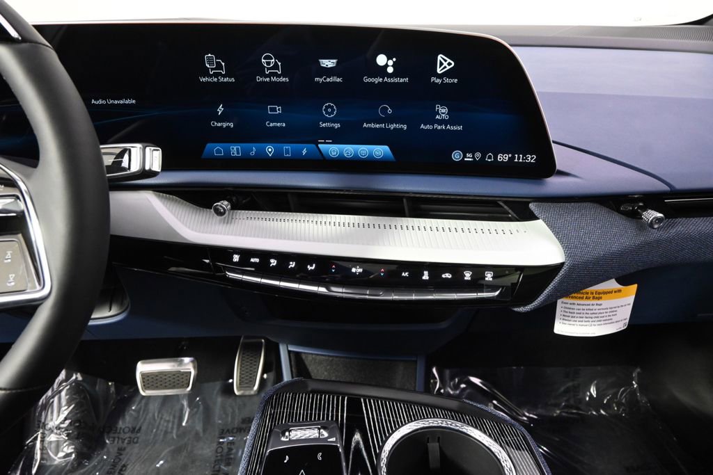 New 2026 Cadillac Optiq Sport 2 AWD/4WD image 26