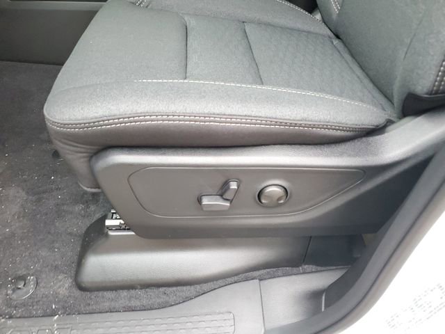 New 2026 RAM 1500 4x4 Crew Cab image 12